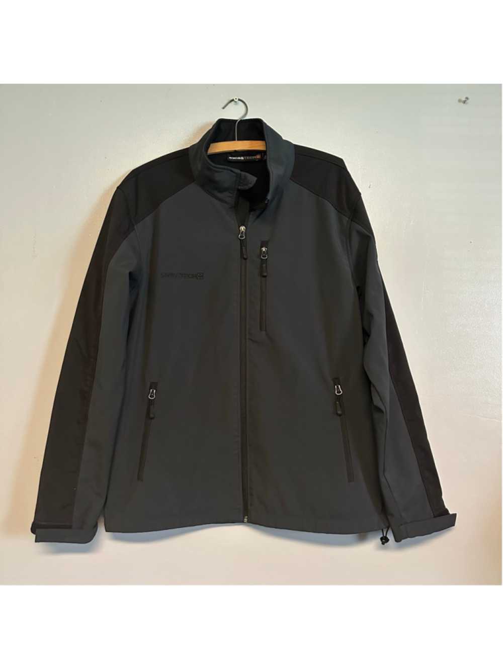 SWISS TECH Performance Jacket Mens Medium Gray Black Softshell Utility Jacket